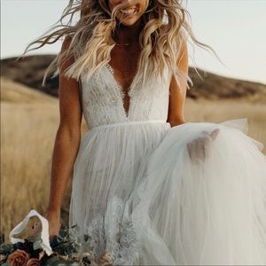 The beautiful and hard to find, Willowby by Watters Clementine